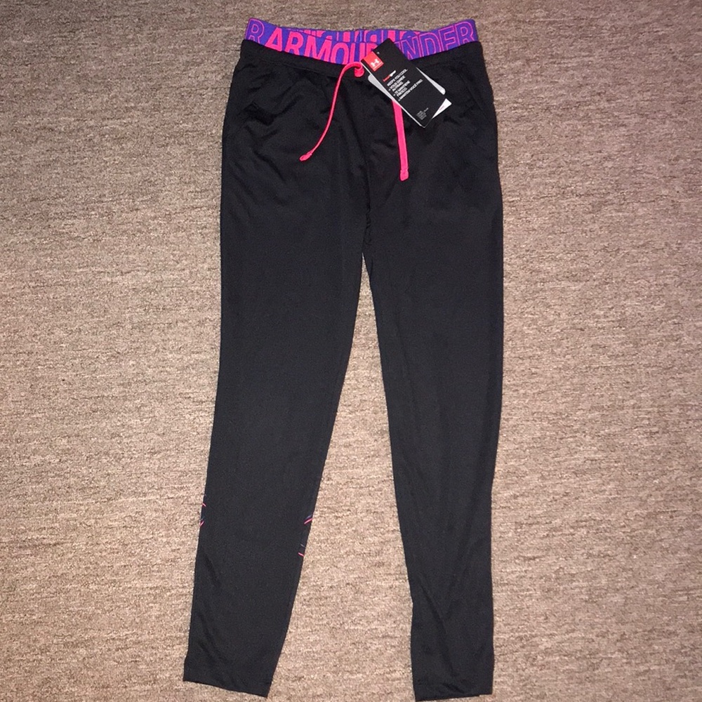 Girl’s Under Armour S/M Heat Gear Pants *New w/ Tag*